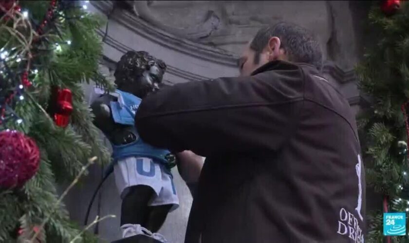 Belgique : l'insolite garde-robe de la statue du Manneken-Pis