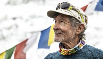 Carlos Soria y su plan para subir al Manaslu 50 años después de su primera visita: "Es alucinante, vive como un monje shaolin"