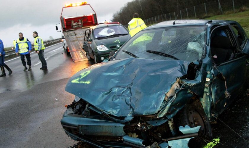 Choc frontal mortel sur l’autoroute au sud de Lyon : le conducteur qui circulait à contresens connu de la police