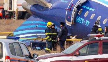 Crash d'Azerbaijan Airlines : Vladimir Poutine présente ses excuses à Ilham Aliev