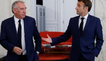 DIRECT. Nouveau gouvernement : un rendez-vous prévu ce dimanche entre François Bayrou et Emmanuel Macron