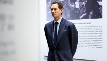 D’actionnaire à dirigeant opérationnel de Stellantis, le nouveau défi de John Elkann, le chef du clan Agnelli