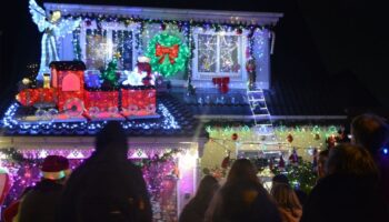 Dans les Yvelines, ils ont recréé l’atelier du Père Noël : « C’est magique, ça donne du baume au cœur ! »