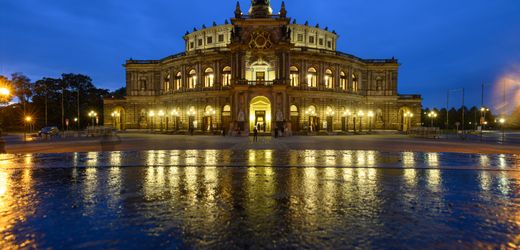 Dresden: Gesundheitliche Probleme bei Besucherinnen der Semperoper – Vorstellung um 14 Uhr findet statt