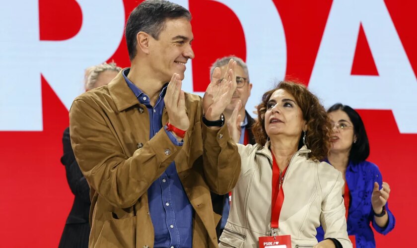 El PSOE andaluz intenta evitar una guerra interna: posterga la elección del candidato a la Junta, a la espera de María Jesús Montero