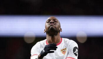 El Sevilla echa el cerrojo a su estrella