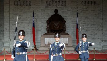 El año en el que Taiwan quiso (sin éxito) romper con el legado de su dictador