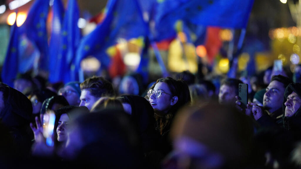 En Roumanie, une manifestation de soutien à une candidate pro-européenne