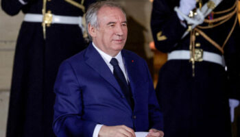 En direct : François Bayrou entame ses consultations en vue de former un gouvernement