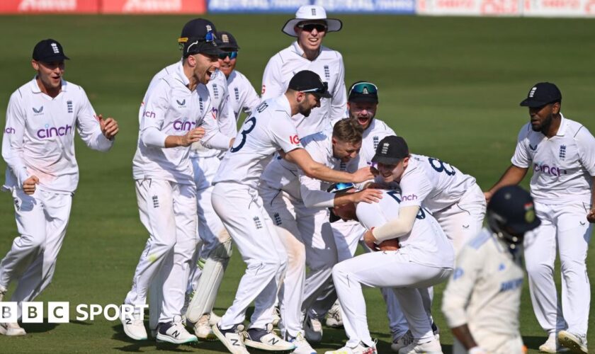 England players celebrate a wicket against India during first Test in Hyderabad in 2024