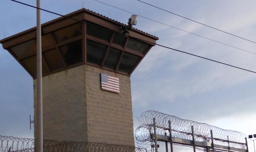 États-Unis : trois détenus de la prison de Guantanamo libérés et rapatriés dans leurs pays