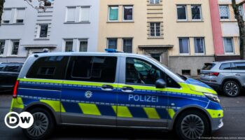 German police conduct raids on alleged people smugglers