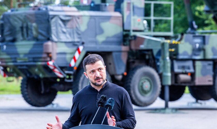 Guerre en Ukraine : Kiev peut-elle fabriquer des armes sous licences occidentales, comme le réclame Zelensky ?