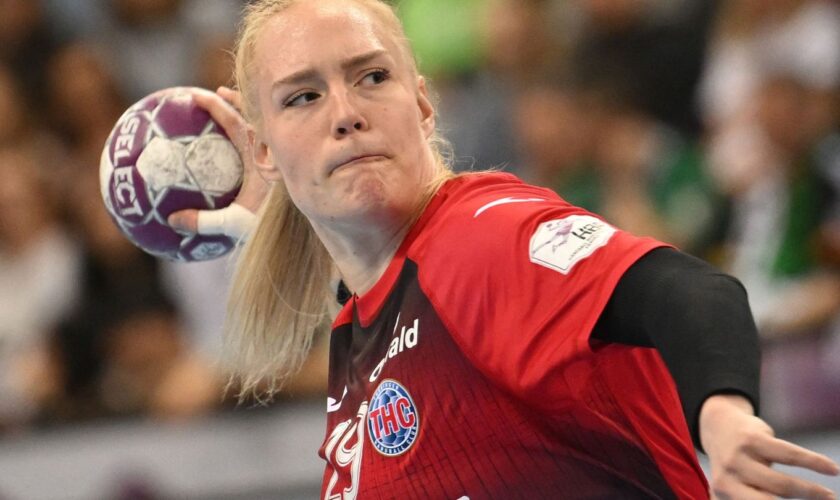 Johanna Reichert und die Bundesliga-Handballerinnen des Thüringer HC feierten einen Arbeitssieg in Göppingen. Foto: Marijan Mura