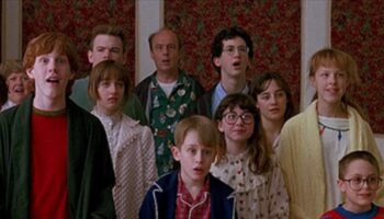 Home Alone cast members reunite for the first time in more than 30 years