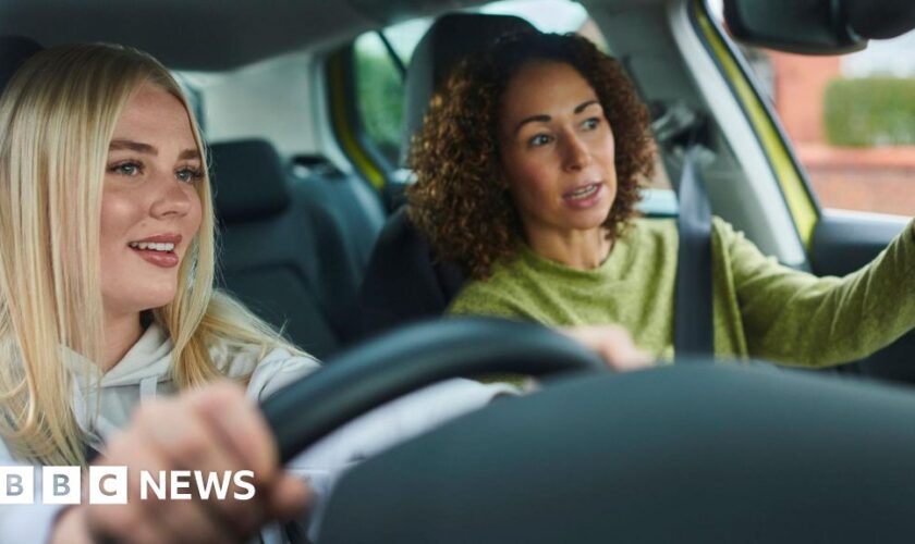 Hundreds of driving examiners to be recruited to cut wait times