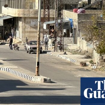 Israeli troops shoot Syrian protester as forces move beyond buffer zone