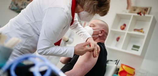 Krankenversicherung: Gesetzliche Kassen warnen vor noch stärker steigenden Beiträgen als bislang erwartet