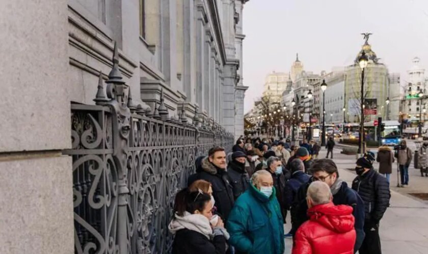 La reforma fiscal del Gobierno deja una ventana de un mes para esquivar el golpe al ahorro en el IRPF