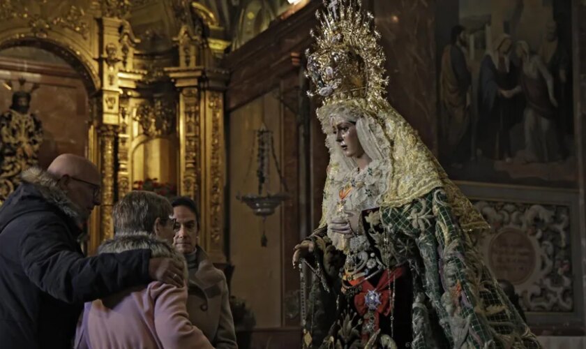 Las personas ciegas y con discapacidad visual conocerán al tacto el rostro de la Macarena gracias a una réplica en bronce