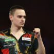 Ricardo Pietreczko ballt bei der Darts WM die linke Faust