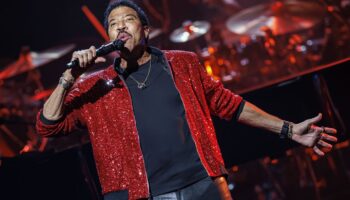 In den letzten Jahren trat Lionel Richie auf vielen Festivals auf. 2025 gibt er auf seiner Europa-Tournee fünf Konzerte in Deuts