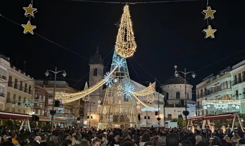 Lucena ilumina la Navidad con un nuevo espectáculo de luz y sonido