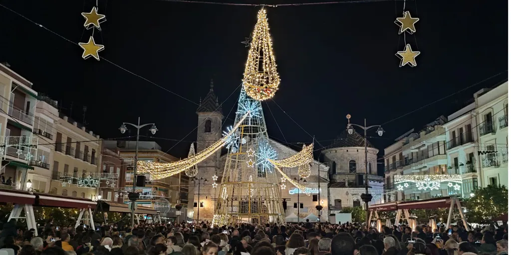 Lucena ilumina la Navidad con un nuevo espectáculo de luz y sonido