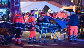 Magdeburg: Mutmaßlicher Anschlag auf Weihnachtsmarkt: Videos zeigen Polizeieinsatz