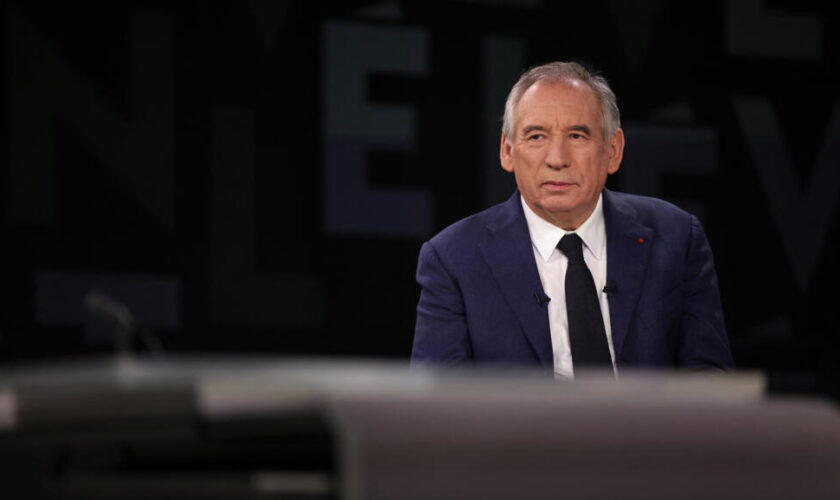 Mayotte, 49.3, retraites... Ce qu'il faut retenir de l'interview de François Bayrou sur France 2