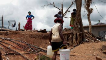 Mayotte : «La loi d’urgence doit inscrire l’interdiction des bidonvilles en tête de ses priorités», demande le maire de Mamoudzou