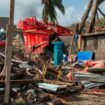 Mayotte : à Petite-Terre, avec l’énergie du désespoir, les habitants s’activent déjà à reconstruire