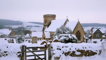 Met Office's White Christmas admission as mercury plummets to -6C amid Arctic chill