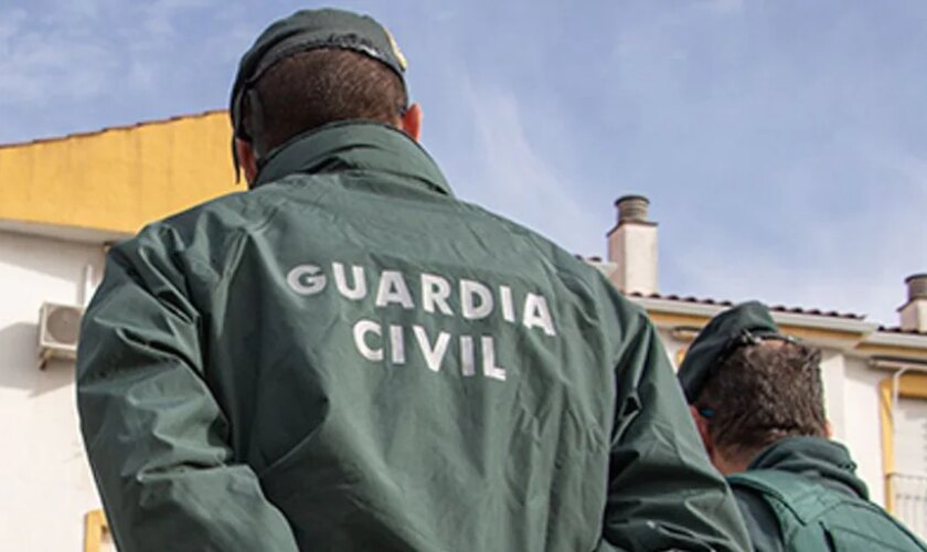 Muere al caer con su coche por un barranco de 40 metros en una carretera de un pueblo de Granada