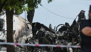 Mueren dos personas en Buenos Aires en un accidente de avión del presidente de River Plate