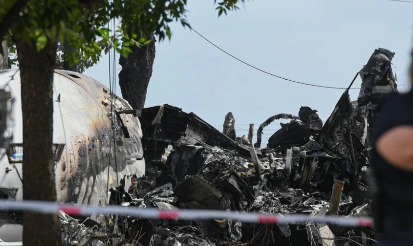 Mueren dos personas en Buenos Aires en un accidente de avión del presidente de River Plate