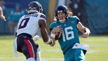 NFL: Brutaler Hit gegen Jaguars-Quarterback Trevor Lawrence sorgt für Empörung