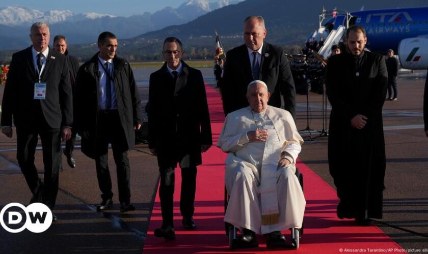 Papst erstmals zu Besuch auf Korsika