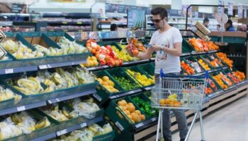 People only just realising clever reason fruit and vegetables are sold in nets