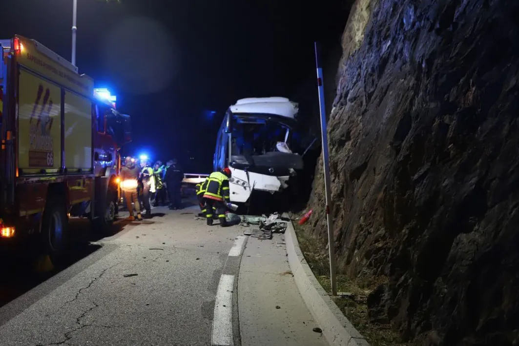 Prisión provisional para el conductor del autobús accidentado en los Pirineos tras dar positivo en cocaína