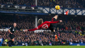 Prix Puskas : la vidéo du but de l’année signé Alejandro Garnacho, un ciseau acrobatique à la Wayne Rooney