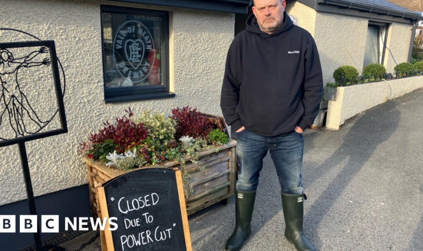 Pub's big storm loss as thousands without power