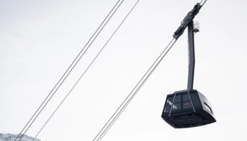 Rescatan a 174 esquiadores tras abrirse una grieta en un teleférico de Colorado