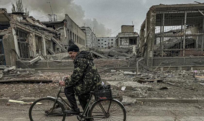 Rusia anuncia la toma de una localidad en Járkiv y otra en Donetsk, cerca de Kurájove