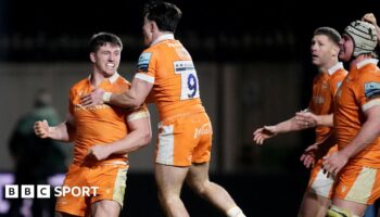 Sale players celebrate a try