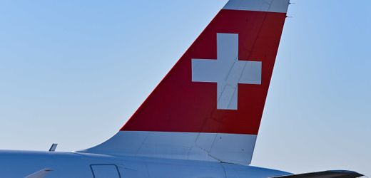 Schweiz: Swiss-Flugbegleiter stirbt nach Notlandung