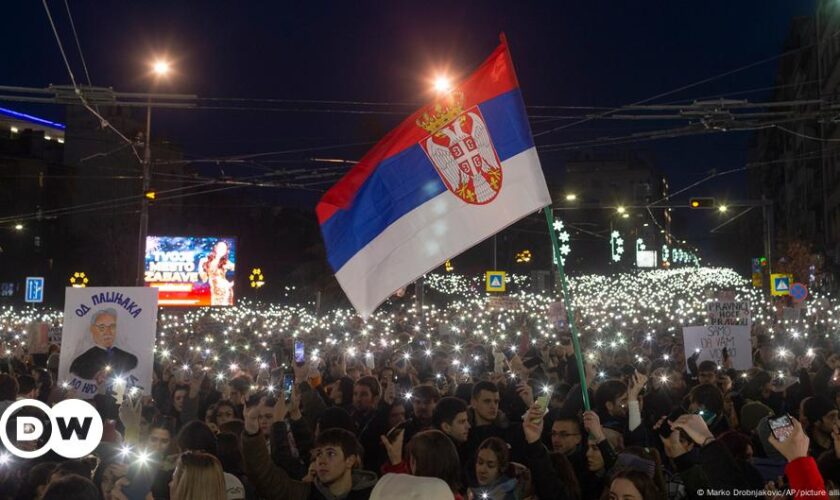 Serbia: Tens of thousands join student-led protests