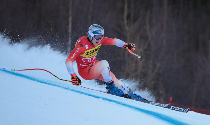 Ski alpin : Odermatt évite la chute de justesse, son airbag se déclenche pour la première fois de sa carrière