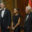 Sobriedad inmaculada: la reina Letizia estrena vestido y deja un mensaje secreto (y los brazos al descubierto) en la cena de gala italiana en homenaje a España