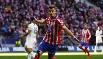 Sorloth desatasca a un imparable y colíder Atlético